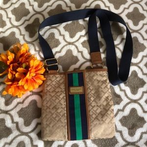 Tommy Hilfiger Bags - Tommy Hilfiger Crossbody bag in great condition Tommy Hilfiger Bags - Tommy Hilfiger Crossbody bag in great condition